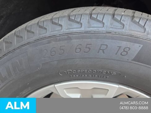 Used 2025 GMC Sierra 1500 SLT RWD image 22