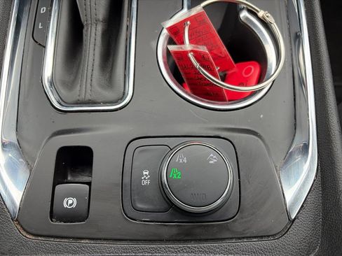 Used 2018 Chevrolet Traverse LT AWD/4WD image 17