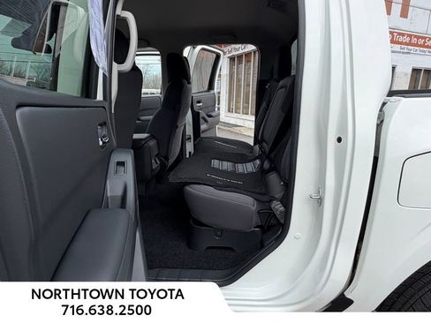 Used 2025 Nissan Frontier SV w/ SV Convenience Package AWD/4WD image 15