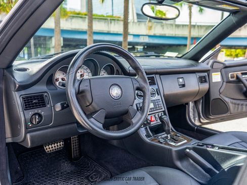 Used 2003 Mercedes-Benz SLK 32 AMG image 29