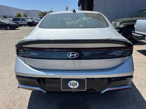 Used 2025 Hyundai Sonata SEL FWD image 5