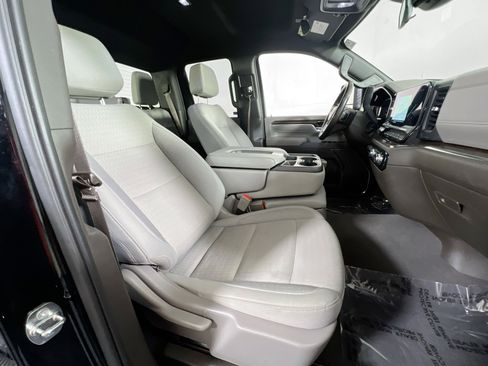 Used 2024 GMC Sierra 2500 SLE w/ SLE Convenience Package image 27