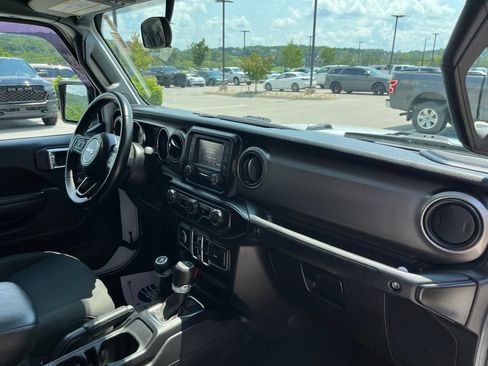 Used 2020 Jeep Gladiator Sport w/ Quick Order Package 24S AWD/4WD image 27