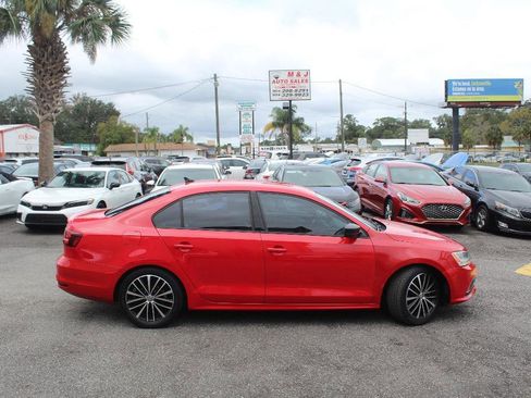 Used 2016 Volkswagen Jetta Sport image 2