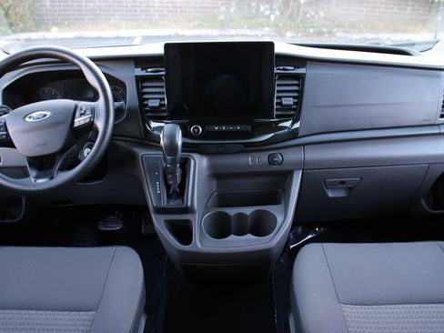 Used 2023 Ford Transit 350 XLT image 10