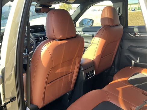 Used 2025 MAZDA CX-5 Carbon Edition image 16