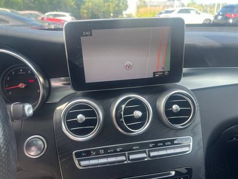 Used 2018 Mercedes-Benz GLC 300 4MATIC image 13