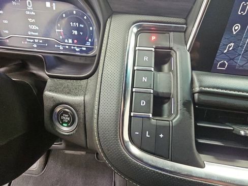 Used 2022 GMC Yukon SLT w/ SLT Premium Package AWD/4WD image 22