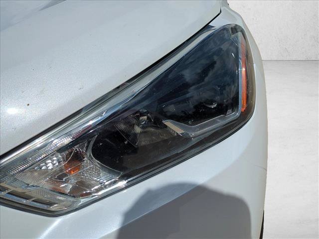 Used 2020 Nissan Kicks SR w/ SR Premium Package FWD image 9