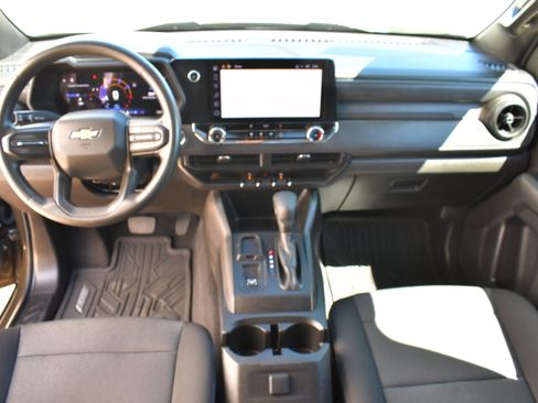 Used 2024 Chevrolet Colorado W/T RWD image 12
