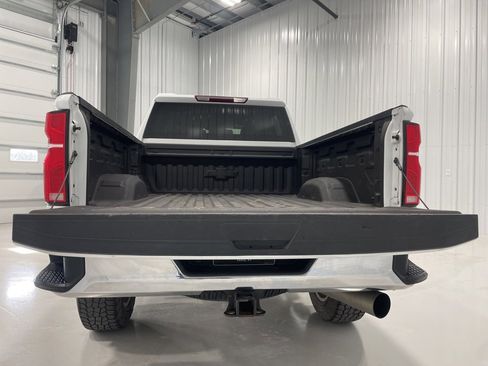 Used 2024 Chevrolet Silverado 2500 LTZ image 5