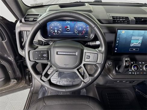 Certified 2022 Land Rover Defender 90 X image 25