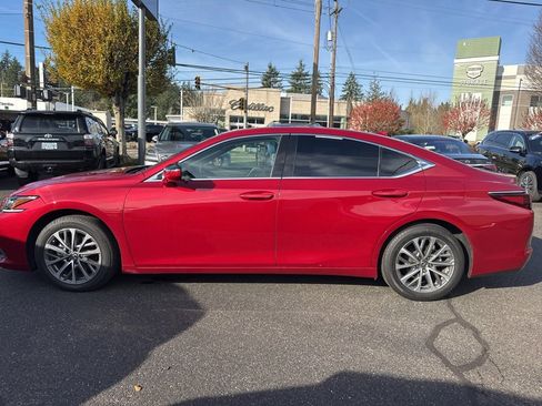 Used 2024 Lexus ES 350 w/ Accessory Package (Z1) image 4