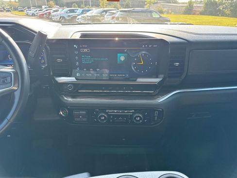 Used 2024 Chevrolet Silverado 2500 LT AWD/4WD image 22
