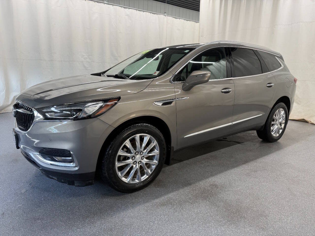 Used 2018 Buick Enclave Premium w/ Experience Buick Package AWD/4WD image 1