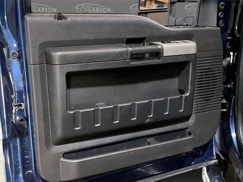 Used 2015 Ford F250 Lariat w/ Lariat Interior Package image 12