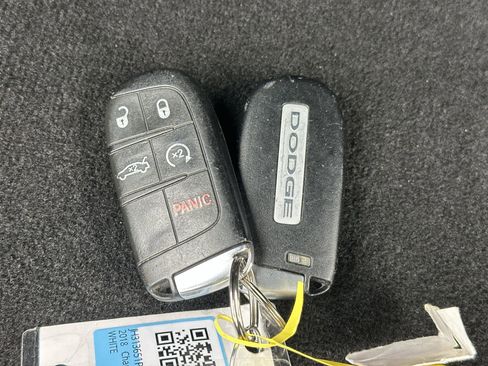 Used 2018 Dodge Charger R/T image 21