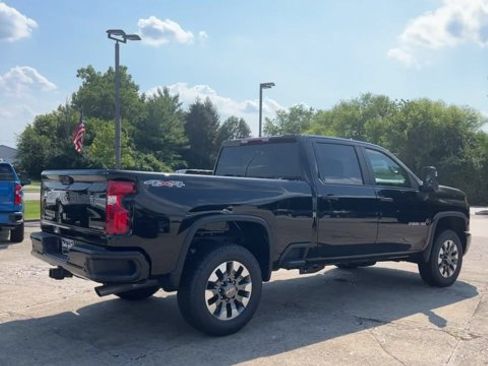 Used 2024 Chevrolet Silverado 2500 Custom w/ Custom Value Package AWD/4WD image 9
