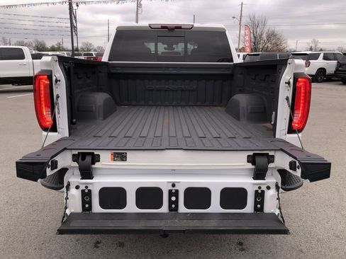 Used 2022 GMC Sierra 1500 Denali w/ Denali Reserve Package image 9