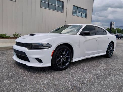 Used 2022 Dodge Charger R/T w/ Plus Group RWD image 7
