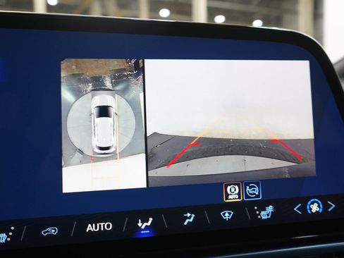 Used 2026 Chevrolet Equinox EV LT AWD/4WD image 28
