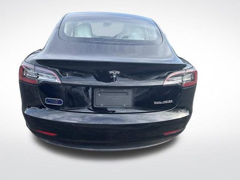 Used 2022 Tesla Model 3 Performance image 4