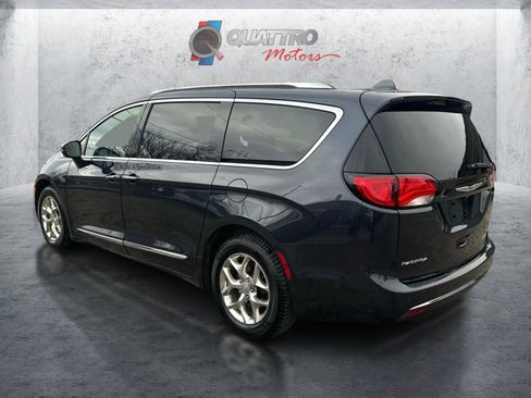 Used 2020 Chrysler Pacifica Limited w/ Advanced Safetytec Group image 3