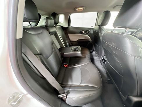 Used 2022 Jeep Compass Limited image 25