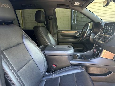 Used 2021 Chevrolet Suburban High Country AWD/4WD image 10