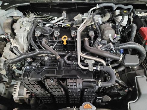 Used 2025 Nissan Altima 2.5 SV FWD image 30