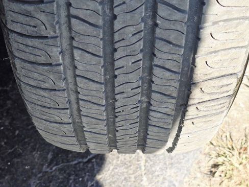 Used 2009 Chrysler Sebring Touring image 25