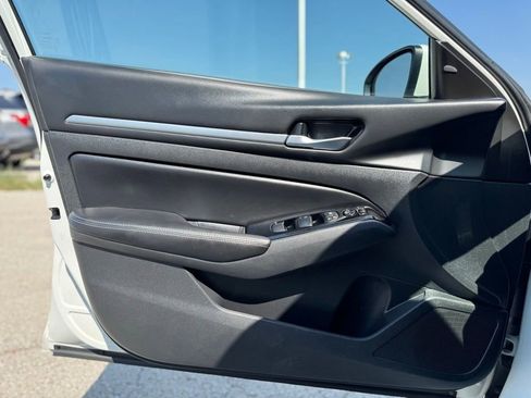 Used 2023 Nissan Altima 2.5 SV image 28