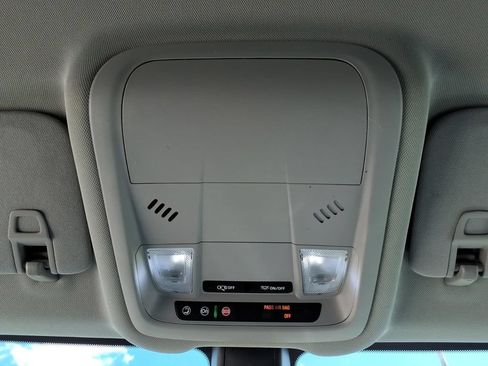 Used 2019 Chevrolet Equinox LS w/ LS Convenience Package FWD image 22