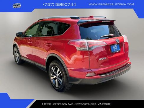 Used 2017 Toyota RAV4 LE FWD image 6