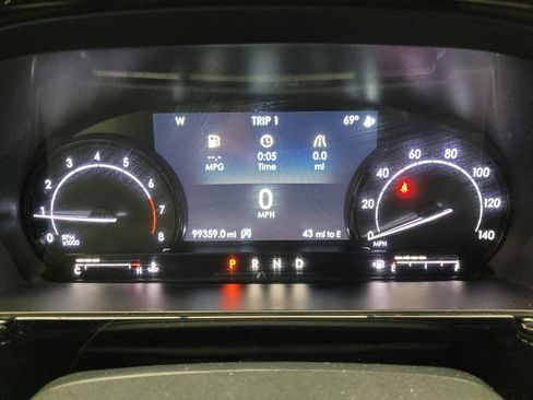 Used 2020 Lincoln Corsair Reserve w/ Rear Removable Package Tray FWD image 23