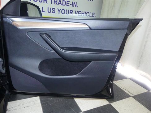 Used 2023 Tesla Model Y Long Range image 23