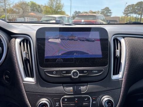 Used 2024 Chevrolet Malibu LT image 18