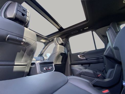 New 2026 Ford Expedition Platinum w/ Stealth Appearance Package AWD/4WD image 16