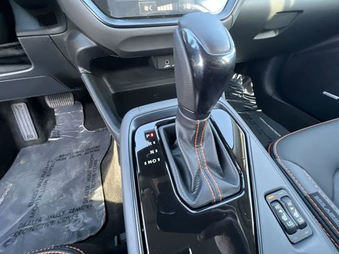 Used 2024 Subaru Crosstrek 2.5i Limited w/ Crosstrek Mirror Package image 15