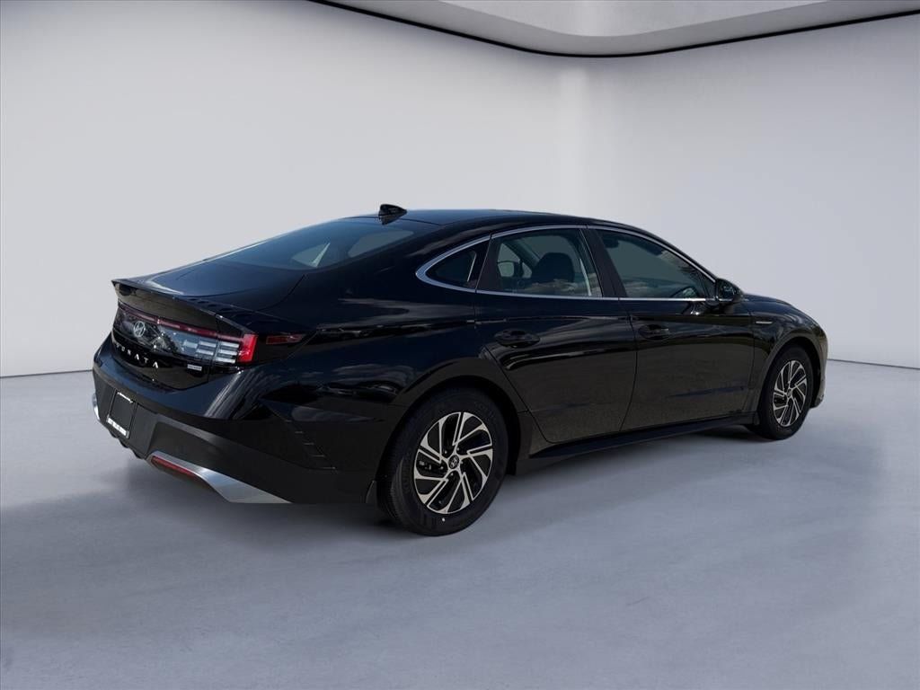 New 2026 Hyundai Sonata Blue FWD image 5