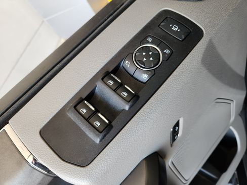 Used 2020 Ford F250 XLT w/ XLT Premium Package image 24