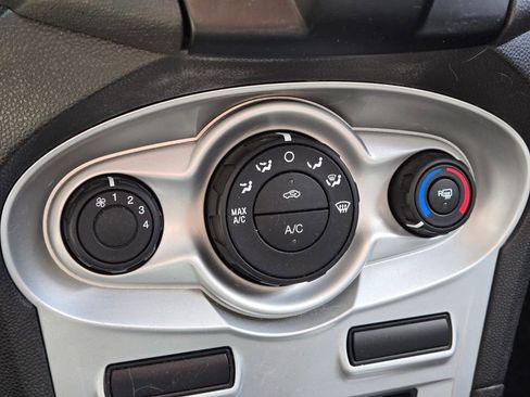 Used 2019 Ford Fiesta SE FWD image 11