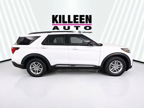 New 2025 Ford Explorer Active w/ Active Comfort Package image 8