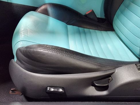 Used 2002 Ford Thunderbird w/Hardtop Premium image 40