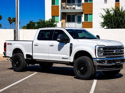Used 2025 Ford F350 Lariat w/ Lariat Ultimate Package AWD/4WD image 2