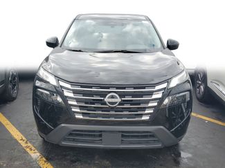 Used 2025 Nissan Rogue SV video 2