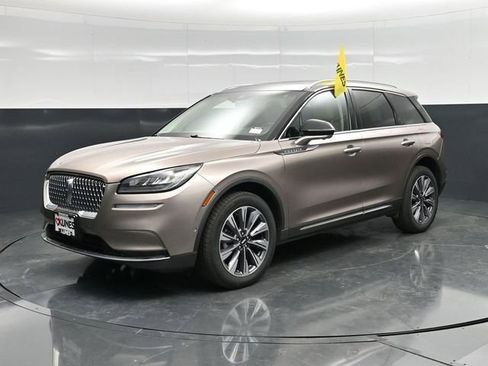 Used 2021 Lincoln Corsair Reserve AWD/4WD image 3