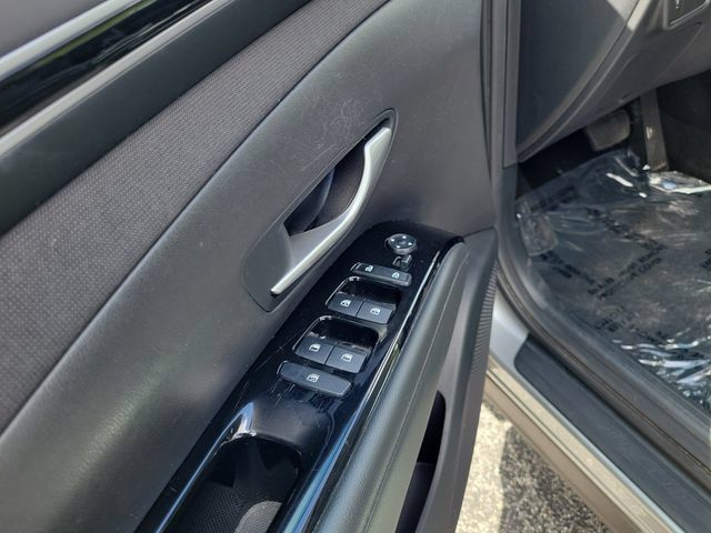Used 2024 Hyundai Tucson Limited AWD/4WD image 17