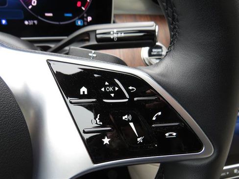 Used 2025 Mercedes-Benz C 300 4MATIC Sedan image 12