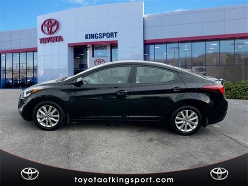Used 2015 Hyundai Elantra SE w/ Option Group 02 image 2